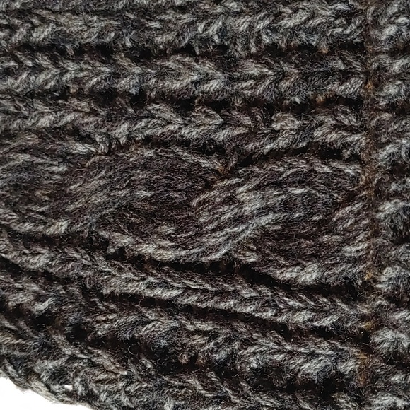 NWT Toronto Raptors Gray Knit Hat/Toque with Pompom - Picture 6 of 12